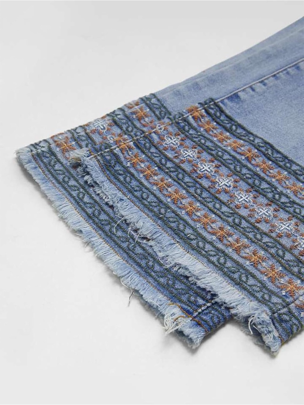 Flamingals Cropped Embroidered Jeans | XL (12/14)| Raw Hem Boho Denim - Picture 7 of 8